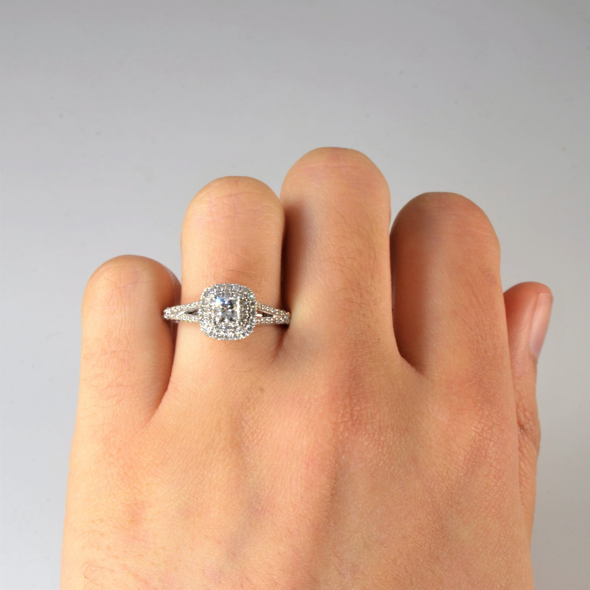'Enchanted Disney' Belle Engagement Ring | 0.75ctw | SZ 5.5 |