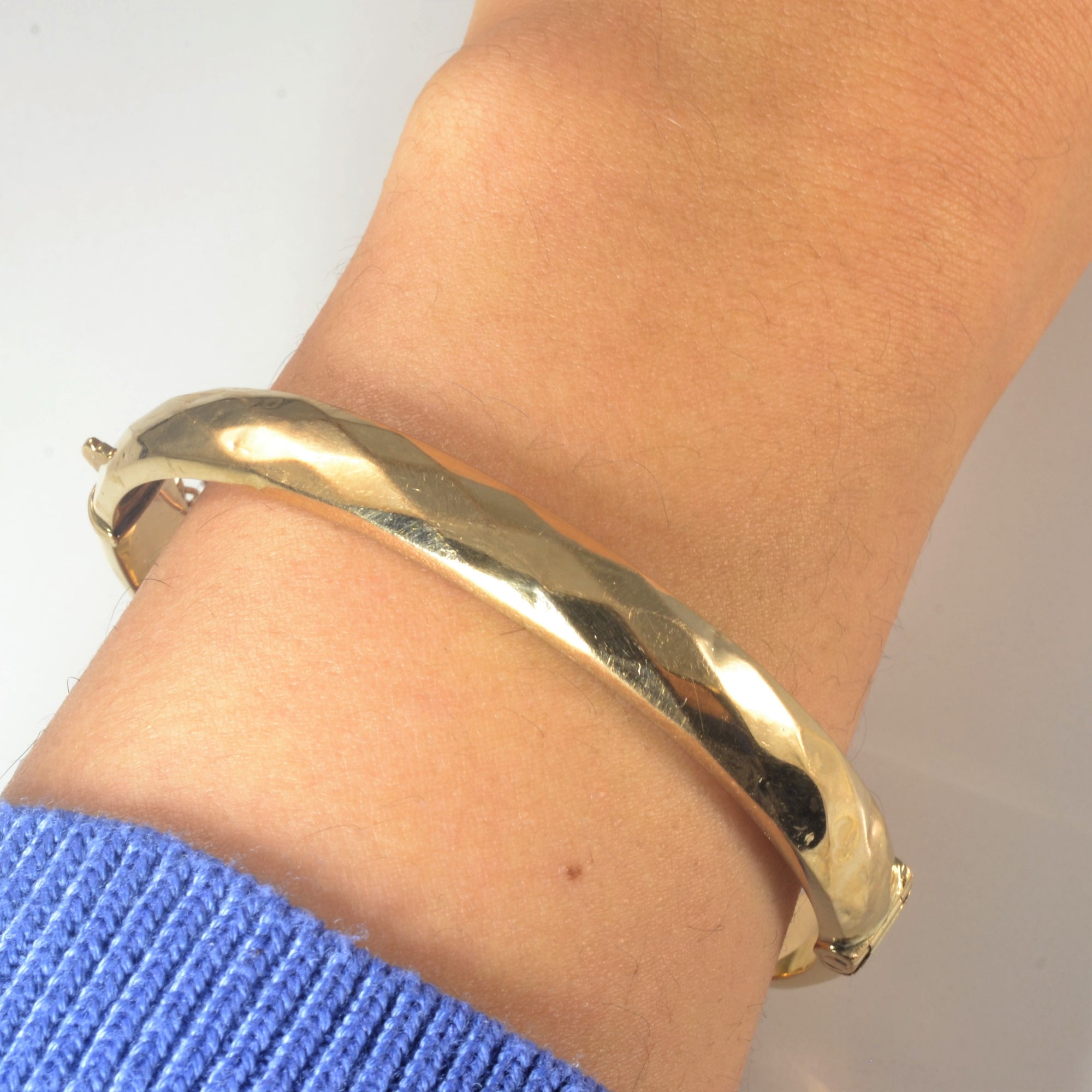 'Birks' Faceted Gold Bangle Bracelet | 7